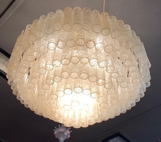 1960/70′ Paire de Lustres Venini Murano Doria Diamètre 74 cm 6 Niveaux 194 Cristaux – Image 4