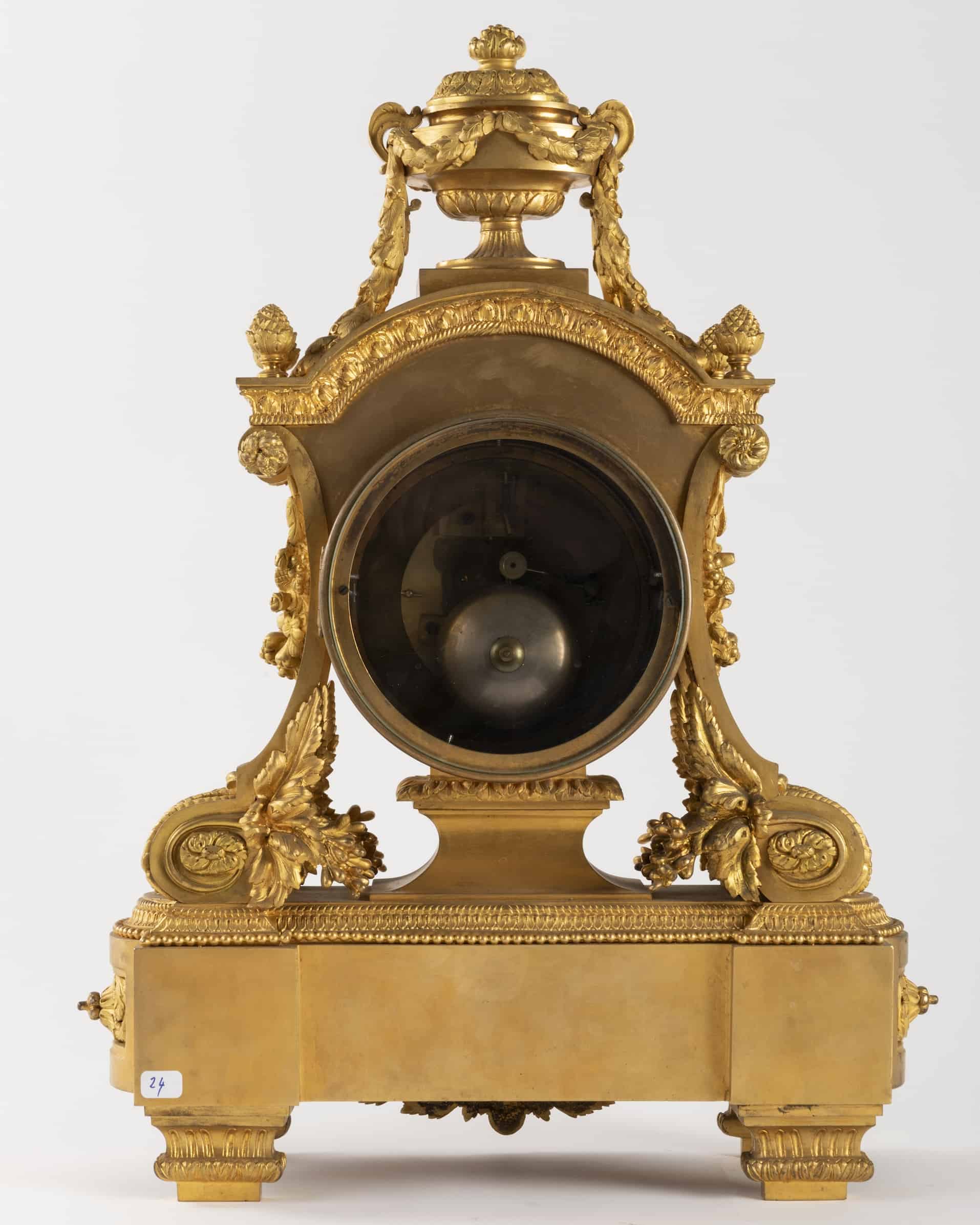 A Beautiful French 19th Century Louis XVI St. Ormolu Clock. – Image 5