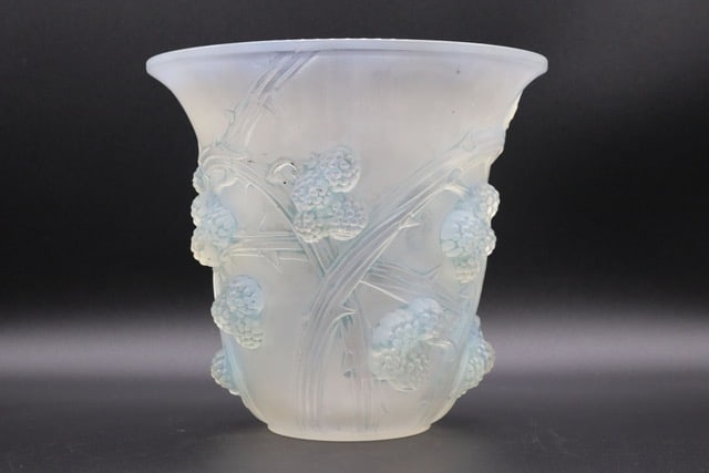 René Lalique. Vase blanc opalescent – Image 4