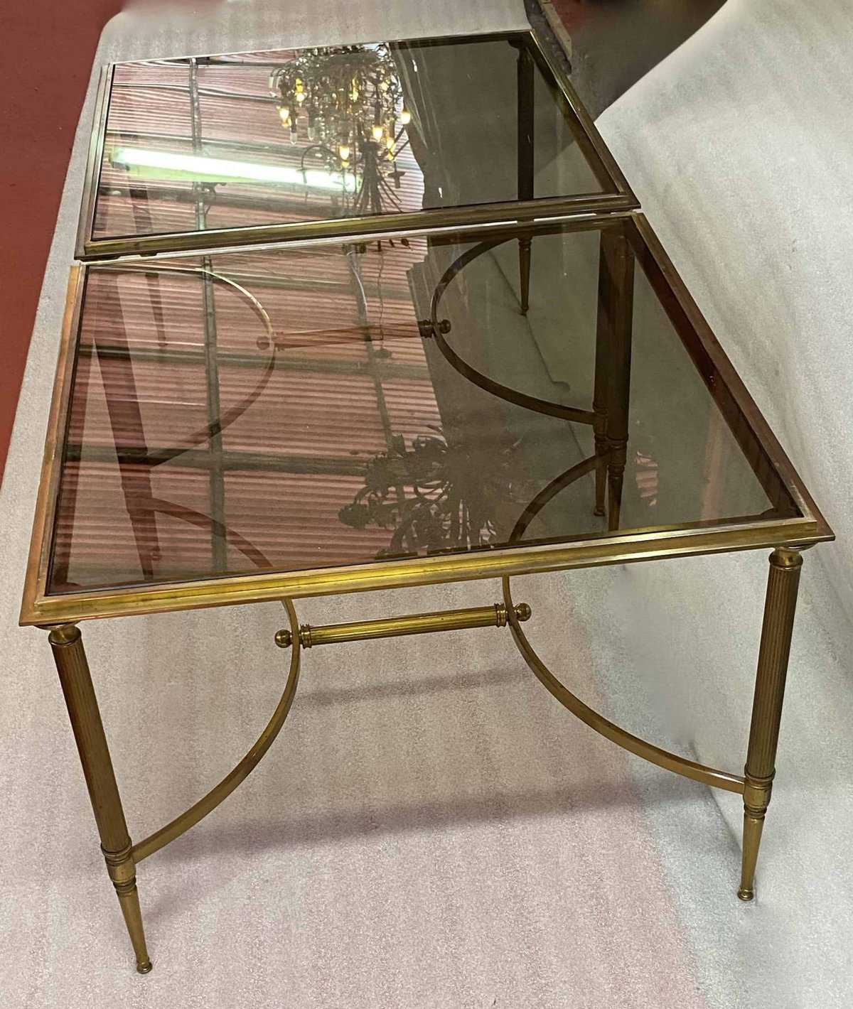 1950/70′ Paire de Bouts de Canapés Bronze , Plateau Verre Fumé Maison Charles 65 X 65 cm – Image 7