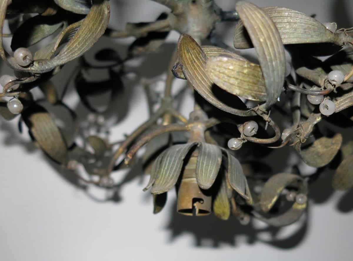 1900′ Lustre Boule de Gui en Bronze Art Nouveau à 4 Lampes – Image 4