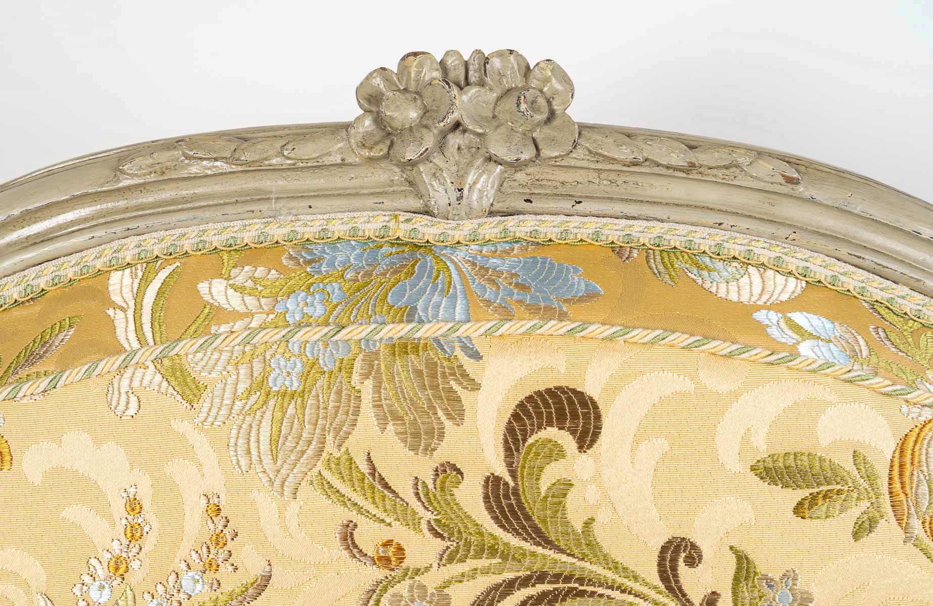 Canapé d’époque Louis XV en Hêtre Laqué estampillé par Jean-Baptiste Delaunay, Vers 1770 – Image 4