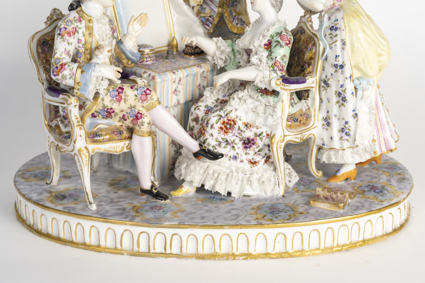 Un groupe en porcelaine de Meissen, XIXème siècle – Image 6