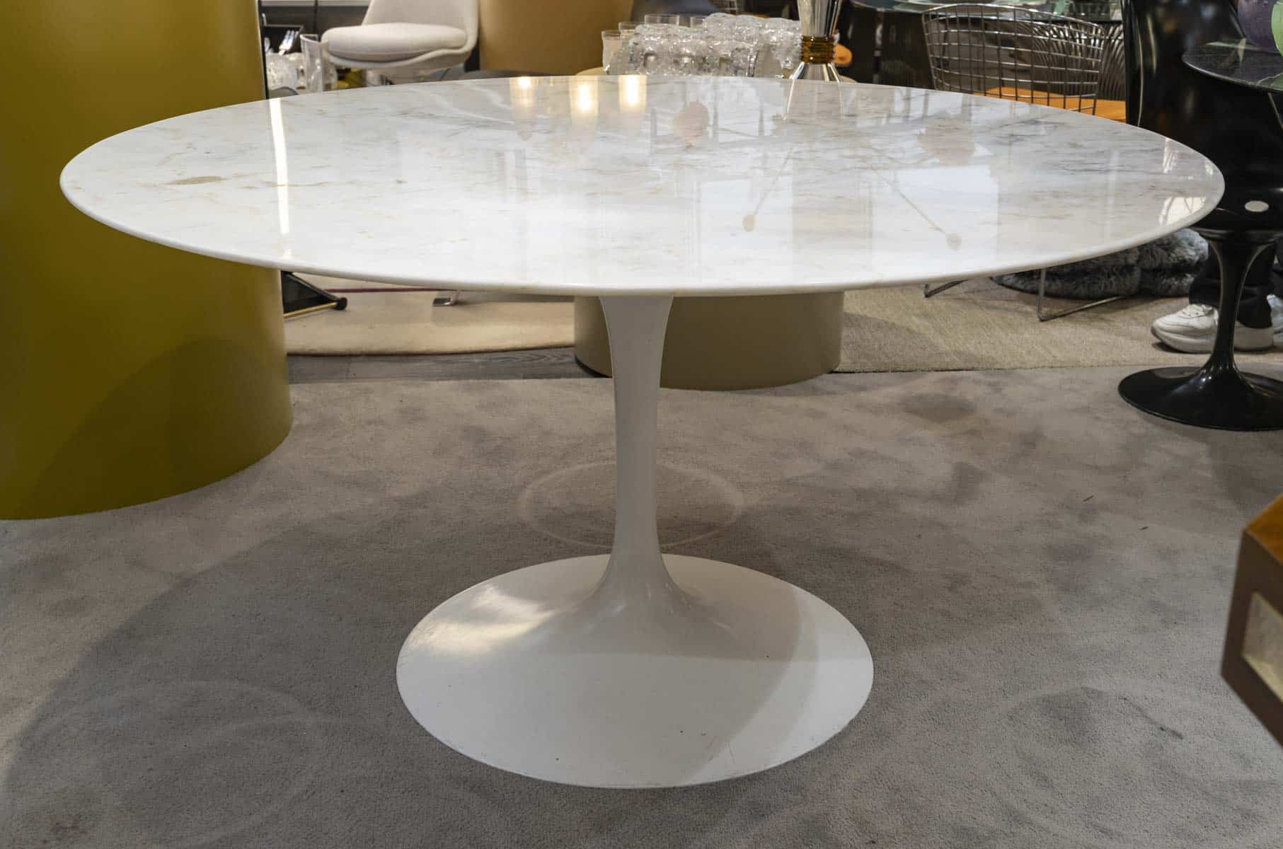 Eero SAARINEN & KNOLL INTERNATIONAL, Table « TULIP » 137 cm – Image 4